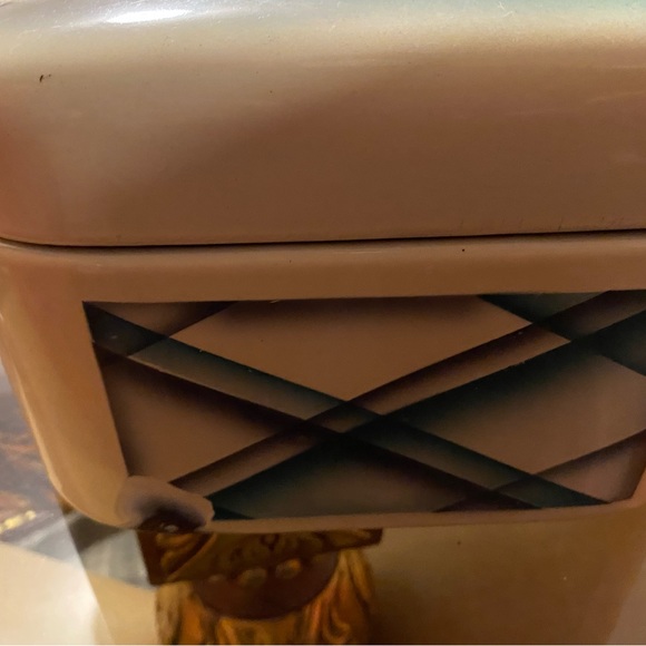 Vintage Antique enamel Breadbox - Picture 8 of 8